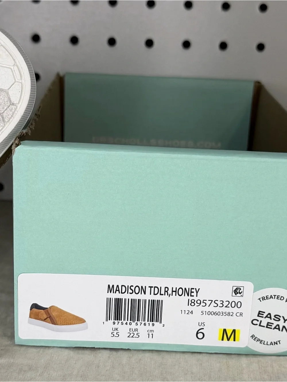 Brand new Dr. Scholl’s Madison toddler slip-on shoes in size US 6.